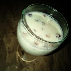A picture of Khashkhash Milk Shake 😋😋😋.
