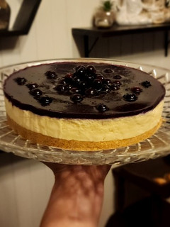 Una foto de Cheesecake de ricotta con arándanos 🫐 (sin horno)