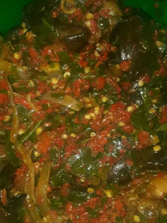 A picture of Peppered snail.