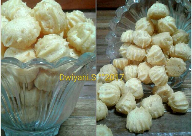 Soes Kering Keju