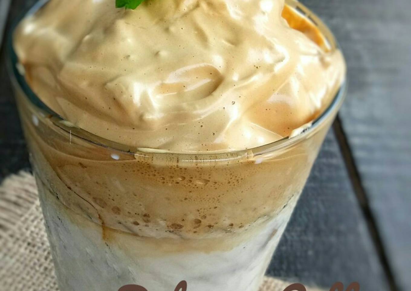 Dalgona Coffee