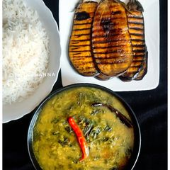 A picture of Healthy Paat Saag Musoor Dal (Jute Greens with Masoor Dal).