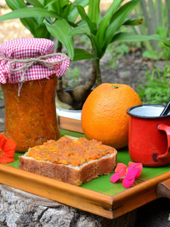 Una foto de Mermelada de naranja,zanahoria y chía🌺