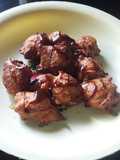 Banana pakoda with honey and chocolate syrup