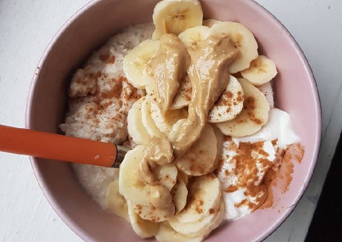 Easiest Way to Prepare Porridge à la banane et au beurre de cacahuète