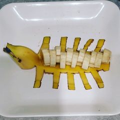 Banana chaat decoration A picture of Banana chaat decoration.