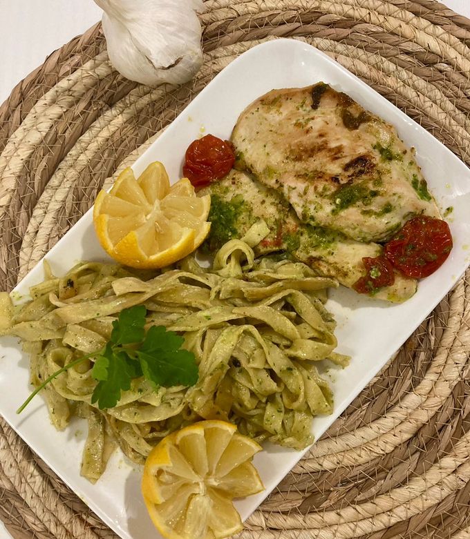 Une photo de POULET ET SES TAGLIATELLES EN PERSILLADE ✨