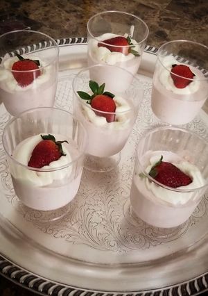 A picture of Strawberry Mousse.