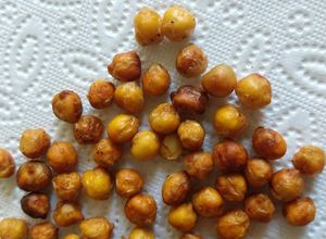 Una foto de Cómo tostar garbanzos con seis tiros o más