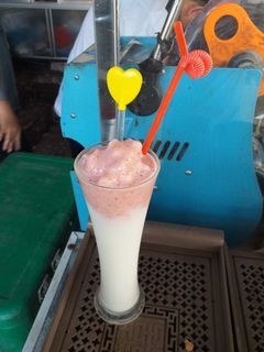 Hình của món Sinh tố dâu + măng cầu.