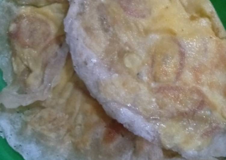 Martabak telor isi sosis