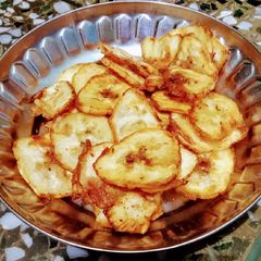 A picture of Crispy Banana chips.