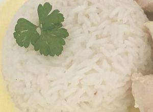 Una foto de Receta de arroz, común pero con tips para que no se pegue!