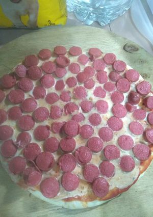 Una foto de Pizza con Salchicha Viena