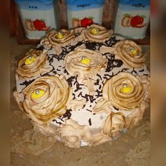 A picture of Chocolate Cream Cake.