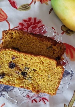 A picture of Mango blueberry tea cake (eggless).