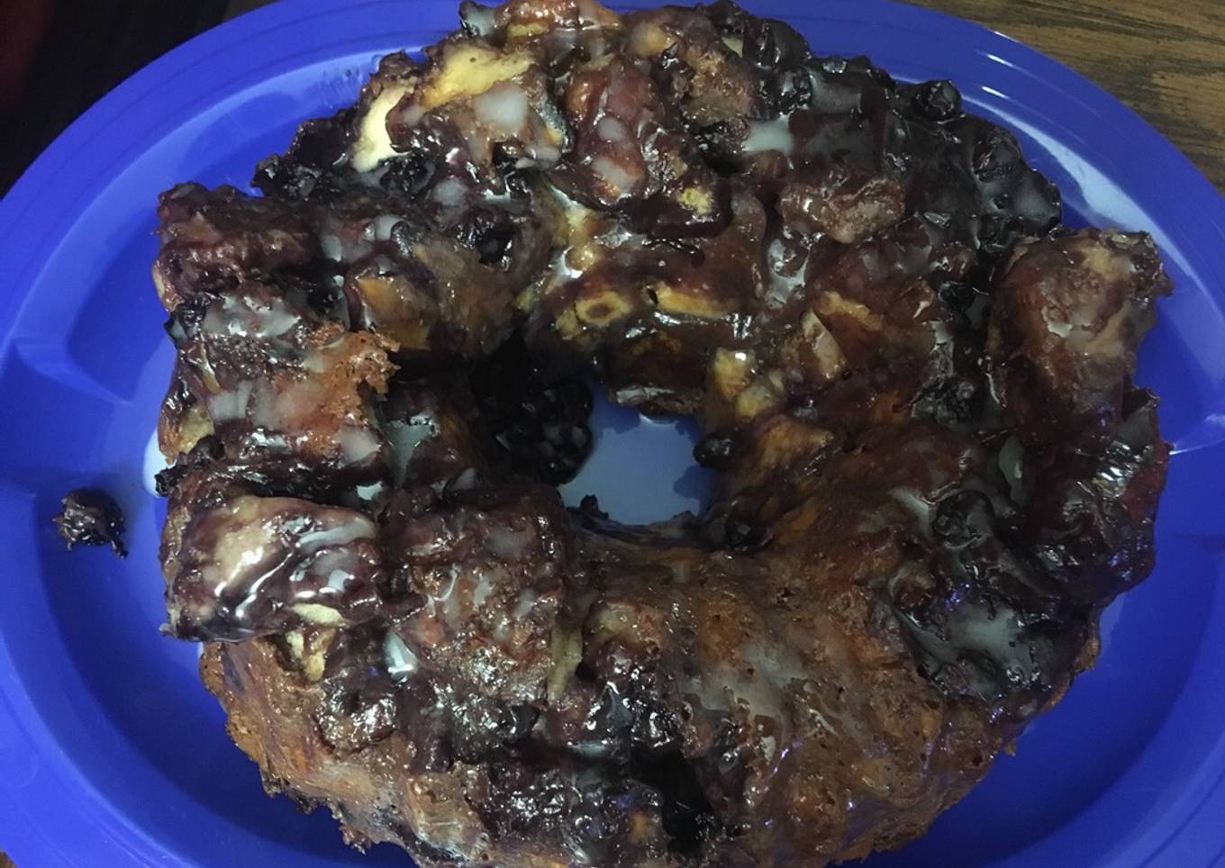 Monkey bread with lemon and cranberries
