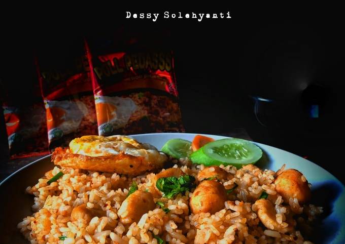 Recipe: Yummy Nasi Goreng Bakso Pedas