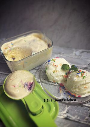 A picture of Vanilla Ice cream.