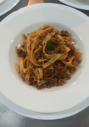 A picture of Spaghetti bolognese.