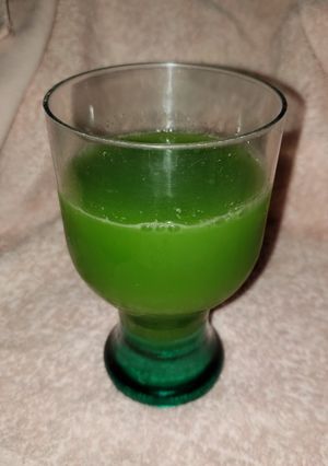 Una foto de Jugo verde saludable