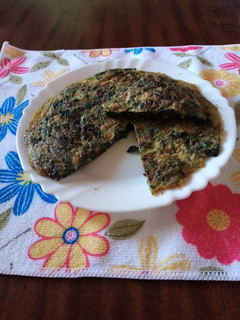 Una foto de Tortilla de espinacas con cebolla