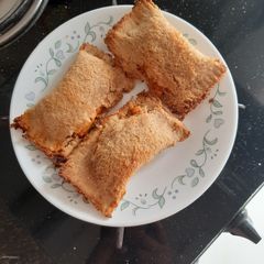 A picture of Instant veg. Pizza puff.