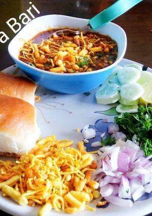 A picture of Misal Pav.