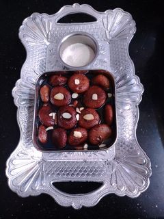 * மில்லட், ரவா குலோப் ஜாமூன் *(millet rava gulab jamun recipe in tamil) செய்முறை முக்கிய புகைப்படம்
