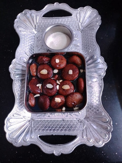 * மில்லட், ரவா குலோப் ஜாமூன் *(millet rava gulab jamun recipe in tamil) செய்முறை முக்கிய புகைப்படம்