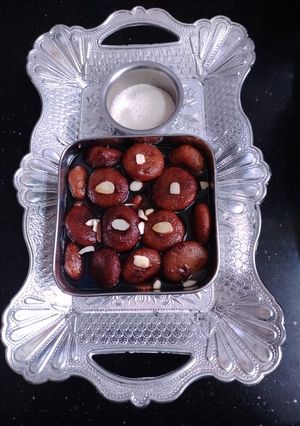 * மில்லட், ரவா குலோப் ஜாமூன் *(millet rava gulab jamun recipe in tamil) செய்முறை முக்கிய புகைப்படம்
