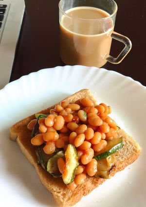 A picture of Veggies and Beans - open toast.