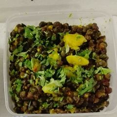 A picture of Aloo channey.