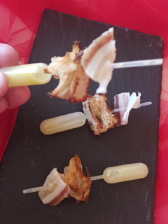 Una foto de Pipetas de guindilla con tocino ibérico