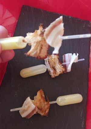Una foto de Pipetas de guindilla con tocino ibérico