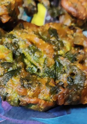 A picture of Palak patta pakodis.