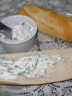 Una foto de Queso crema con ciboulette (para untar)