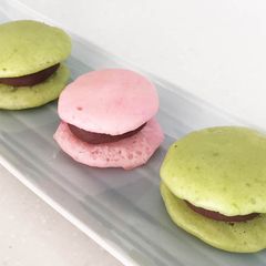 A picture of Small bean jam pancakes (steamed buns).