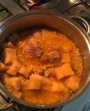 Sopa de albóndiguitas estilo catalán