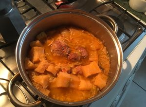 Una foto de Sopa de albóndiguitas estilo catalán