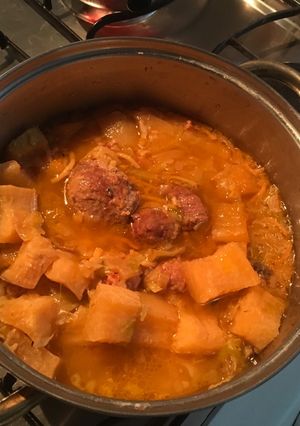 Una foto de Sopa de albóndiguitas estilo catalán