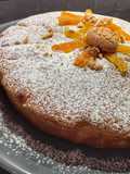 Torta Soffice con Cioccolato Bianco, Amaretti e Albicocche secche