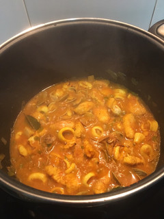 Una foto de Fideos de marisco