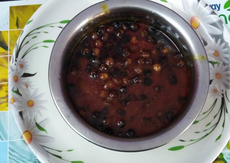 Recipe of Homemade சுண்டைக்காய் வத்தக் குழம்பு (Sundaikkaai vathal kulambu recipe in tamil)