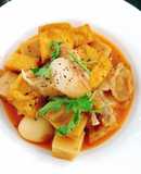 Thịt kho măng, trứng cút