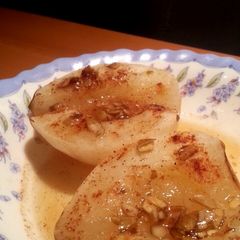 A picture of Microwave poached pears.