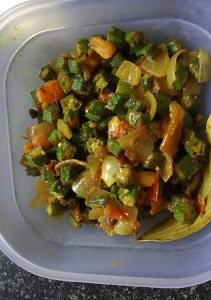 A picture of Bhindi (Okra) Do Pyaaza.