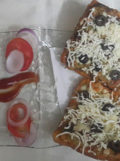 A picture of Bread Tawa Pizza.
