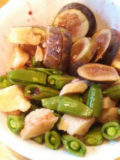 A picture of Fig, sugar snap and parmesan salad.