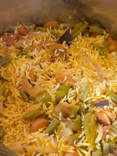 அவசர புலாவ் (Avasara pulao recipe in tamil) செய்முறை முக்கிய புகைப்படம்